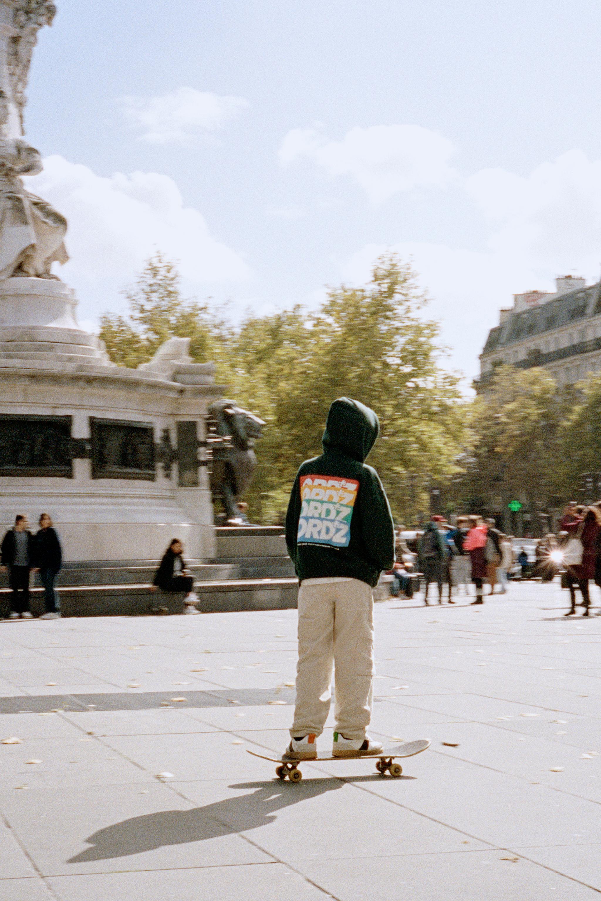 ZIP SWEATSHIRT WITH TEXT